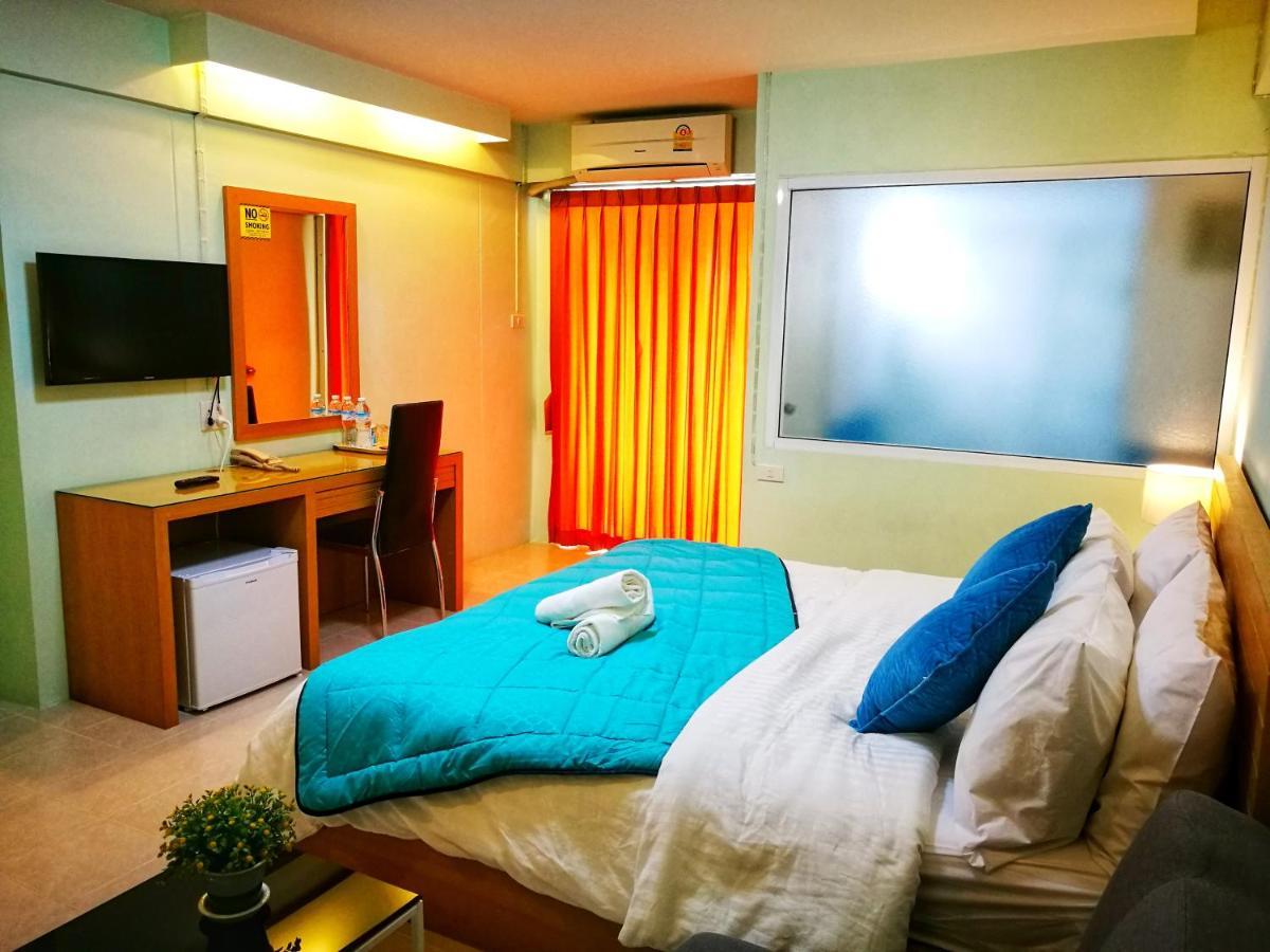 J.Residence Samut Prakan Exterior foto