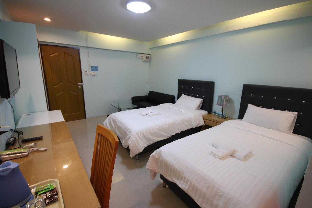 J.Residence Samut Prakan Exterior foto